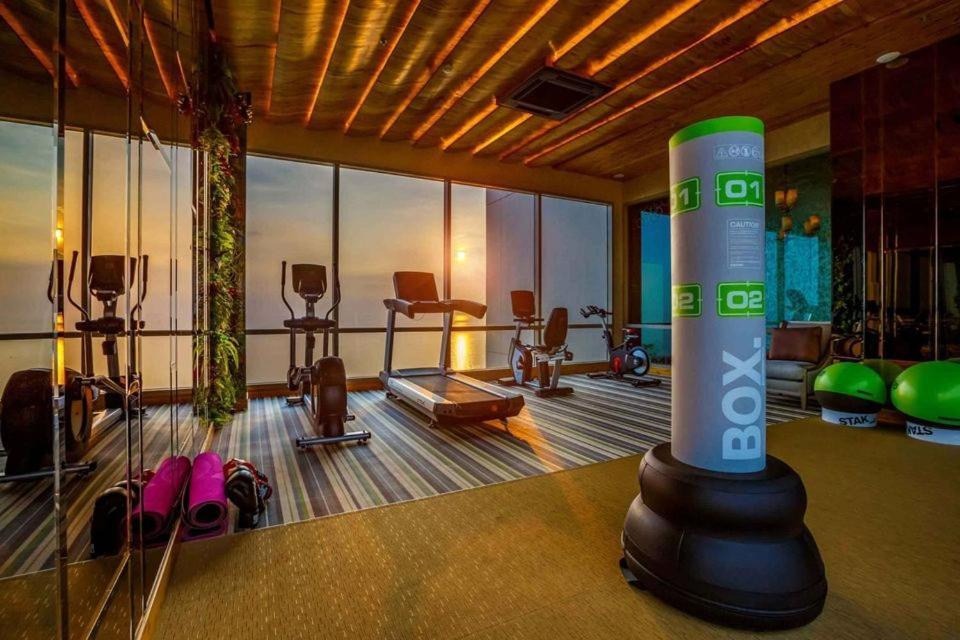 Appartement The Riviera Jomtien Studio Sea View High Floor Extérieur photo